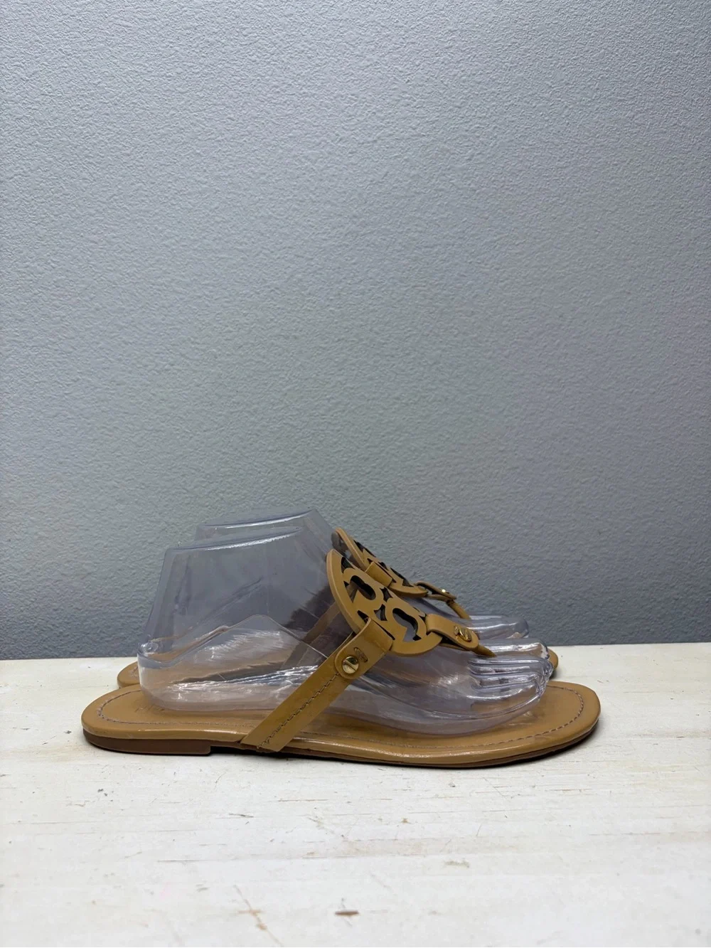 Tory Burch Brown Patent Leather Miller Thong Sandals Size 10.5